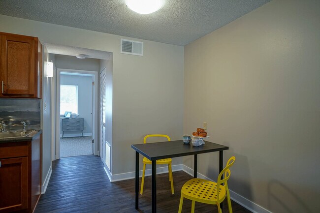 Building Photo - Wildcat Inn - 411-415 N. Martin Luther King Dr