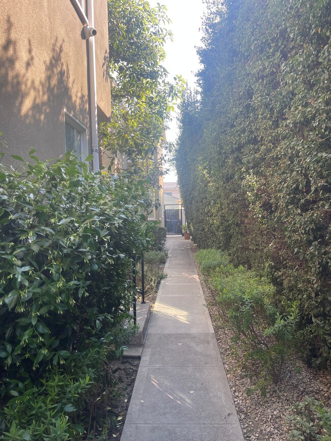 Building Photo - 5410 Packard St