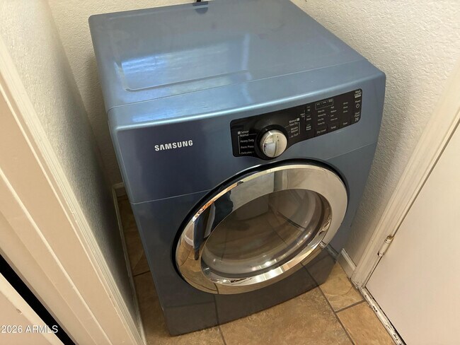 Building Photo - 8981 W Maryland Ave