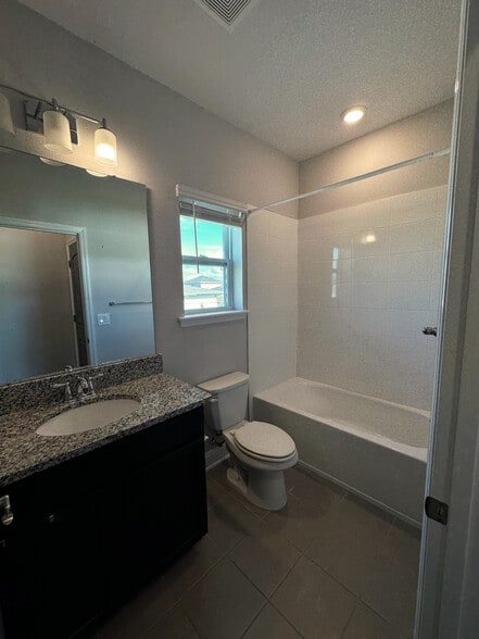 Building Photo - 14685 Englert Aly