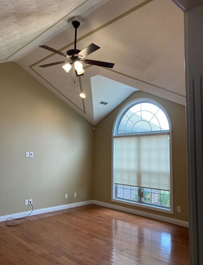 Building Photo - 166 Twin Lakes Dr