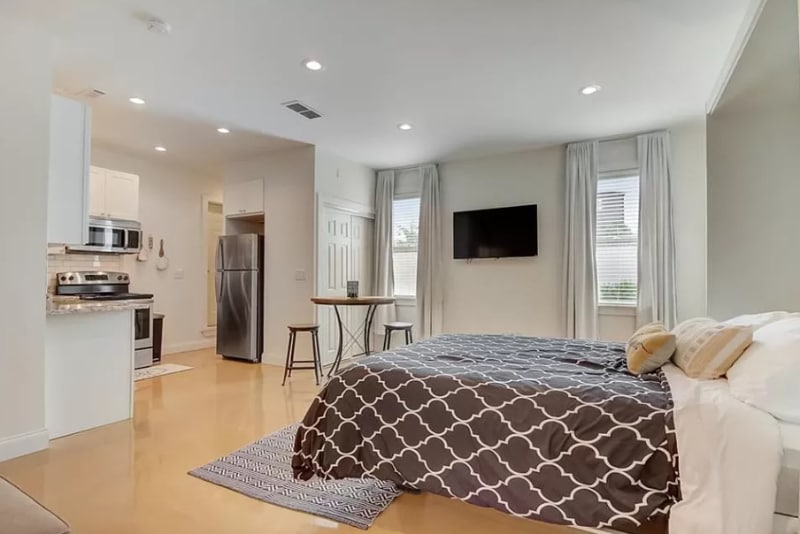 Building Photo - 947 N Ormewood Park Dr SE