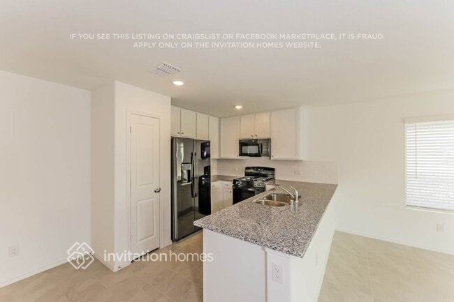 Building Photo - 2403 Ava Dr