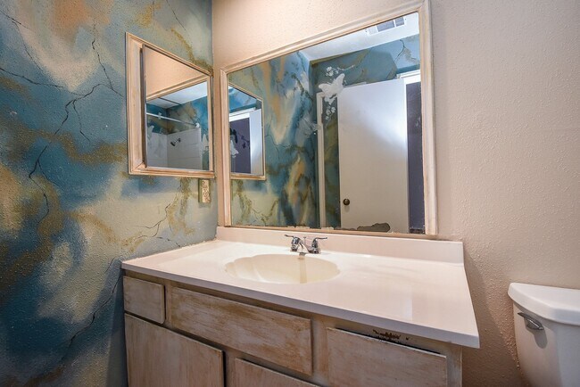 Building Photo - 7822 Greenedge Dr