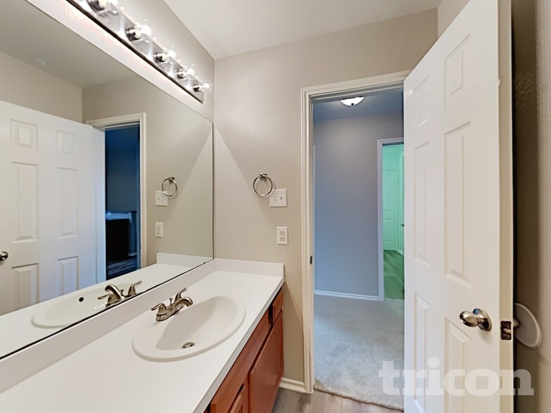 Building Photo - 209 Brahma Way