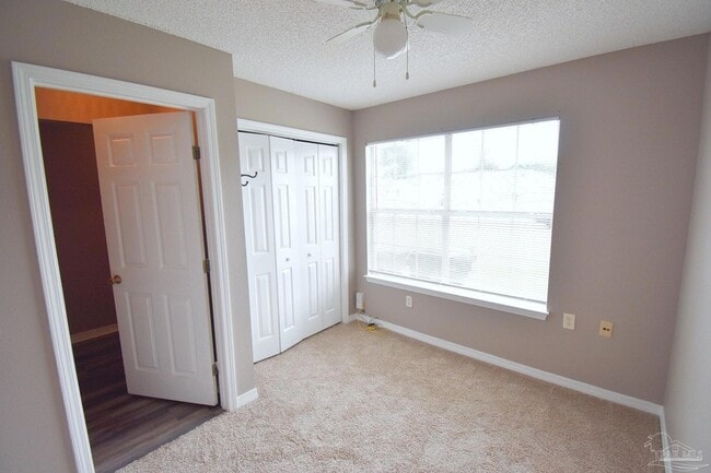 Building Photo - 309 Loveland Cir