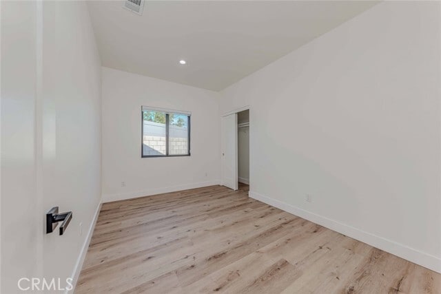 Building Photo - 5825 View Cir