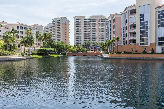 Building Photo - 731 Crandon Blvd