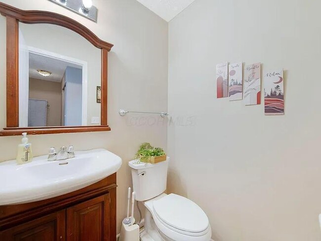 Building Photo - 8283 Tegmen St