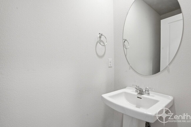 Building Photo - 2030 NW 14th St