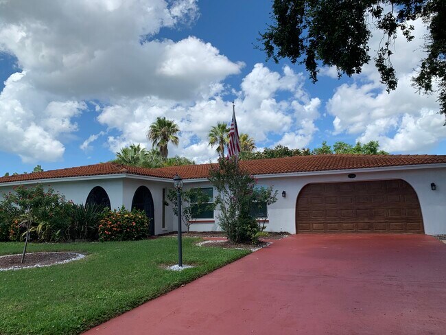 Building Photo - 7243 Antigua Pl