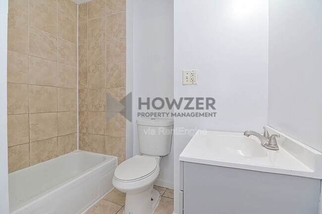 Building Photo - 14 Chester Ave