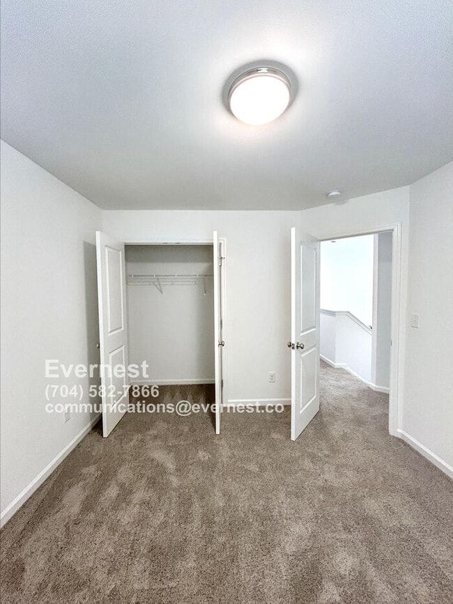 Building Photo - 607 S 10th St