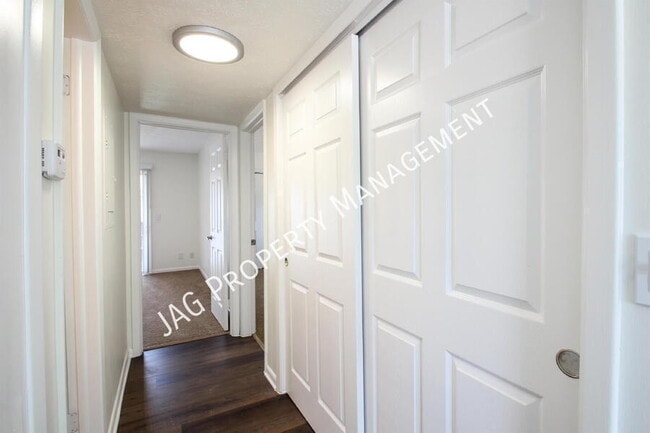 Building Photo - 1426 Berrier St