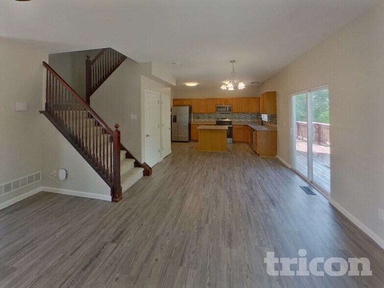 Building Photo - 6530 Latah Ln