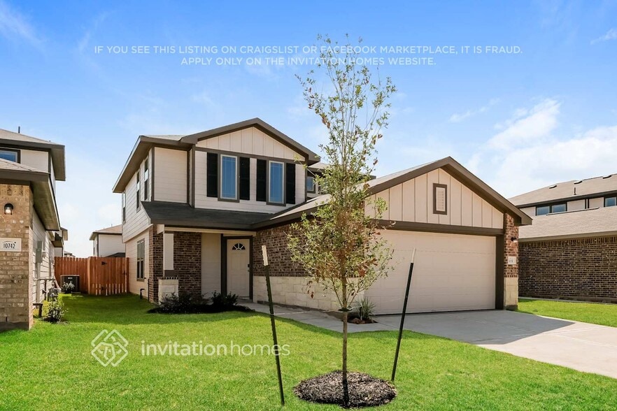 Building Photo - 10738 Sunlit St