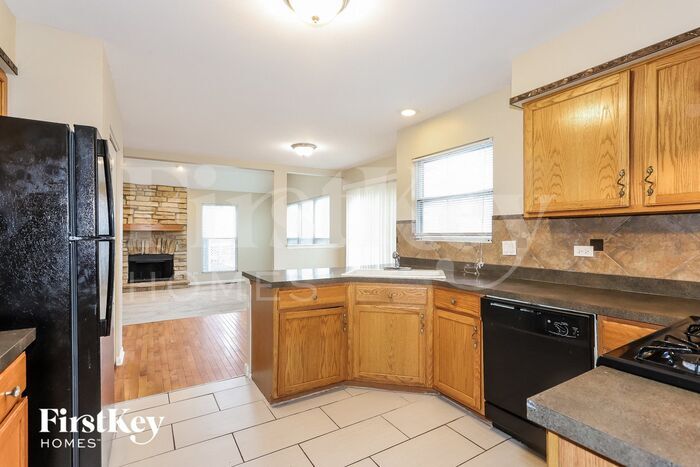 Building Photo - 454 Bluebird Dr