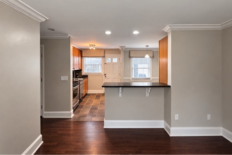 Building Photo - 1976 Lynnwood Dr