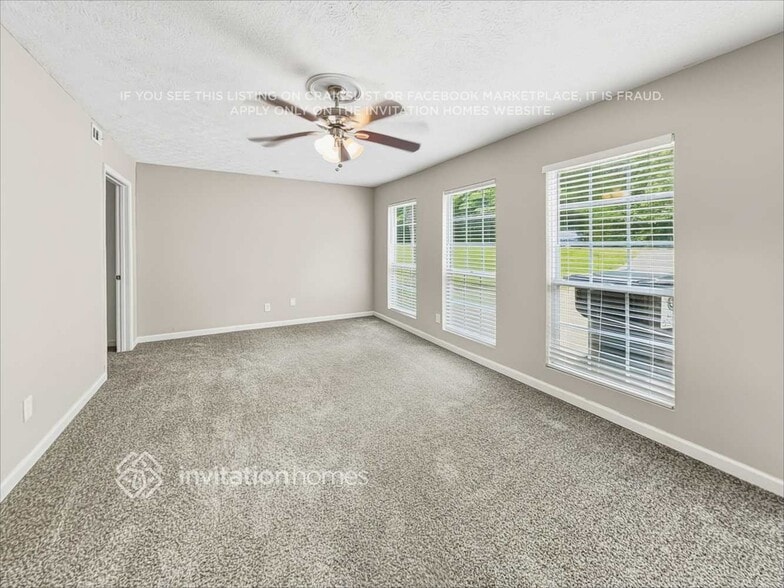 Building Photo - 6611 Crossing Creek Point