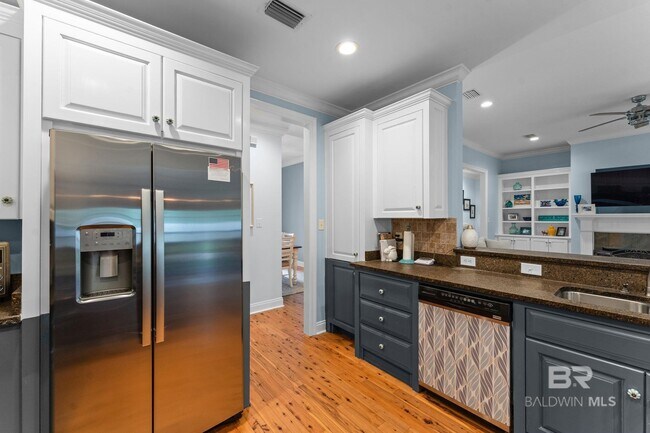 Building Photo - 25911 Tealwood Dr