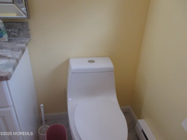 Building Photo - 496A Thornbury Ct