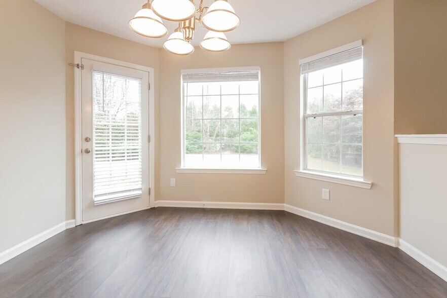 Building Photo - 985 Field View Dr