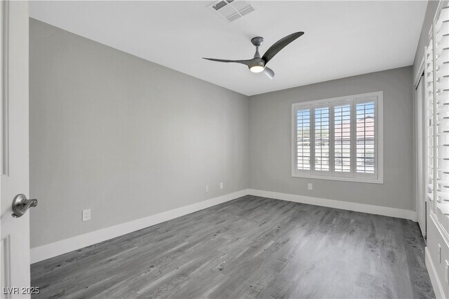 Building Photo - 7379 Majestic Bluff Pl