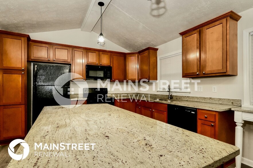 Building Photo - 9104 Royal Oak Dr