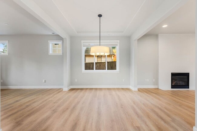 Building Photo - 11722 NE 112th St