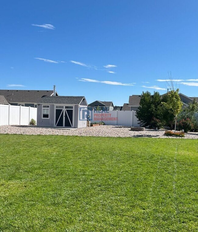 Building Photo - 4597 Hollycomb Dr