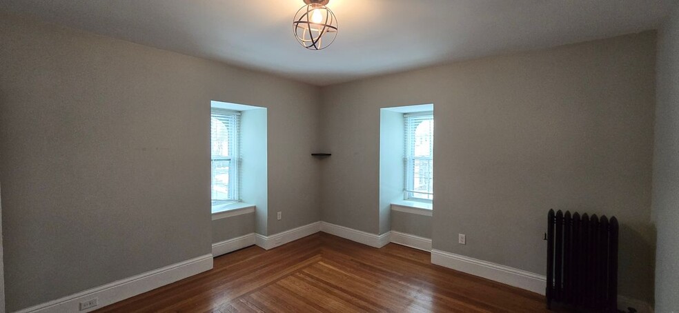 Building Photo - 57 Broad St