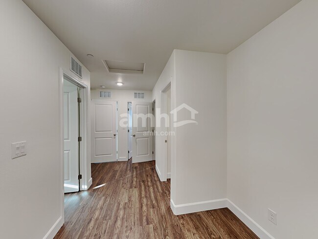 Building Photo - 302 Palazza Reserve Pl