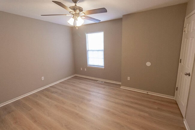 Building Photo - 4013 Snowy Owl Dr