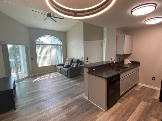 Building Photo - 2592 Grassy Point Dr