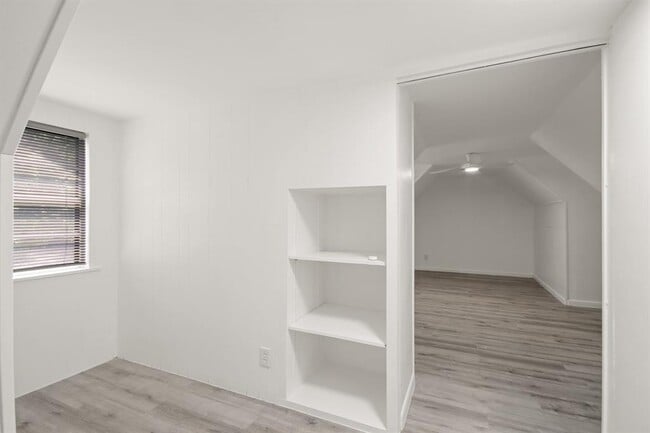 Building Photo - 222 Camp Lillie Rd