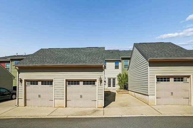 Building Photo - 3047 Potomac River Pkwy
