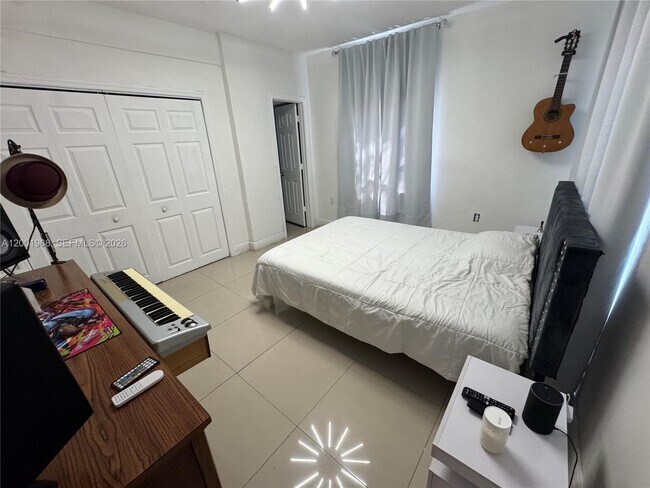 Building Photo - 3175 NW 27th St