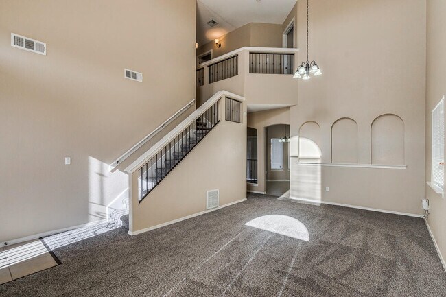 Building Photo - 3172 Hidden Valley Dr
