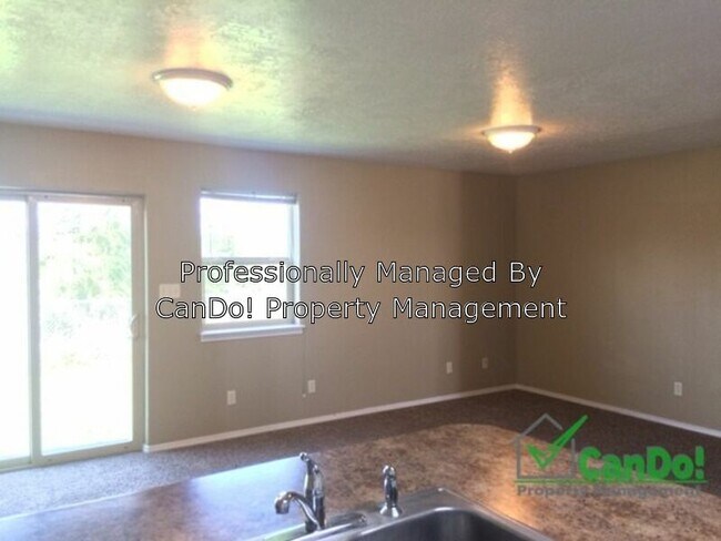 Building Photo - 165 Opal Ct