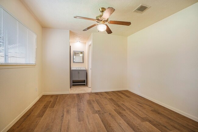Building Photo - 5904 Misty Meadow St