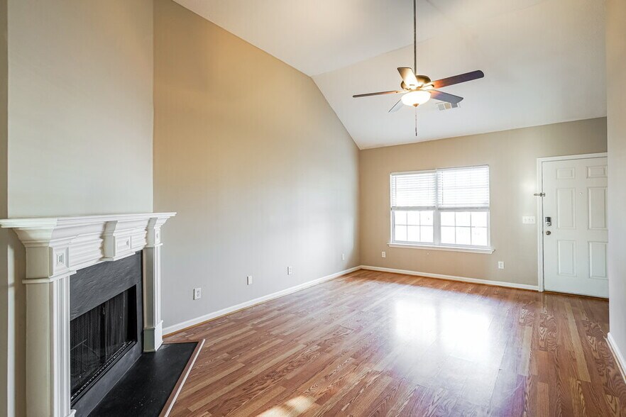 Building Photo - 820 Thomas Bay Ct