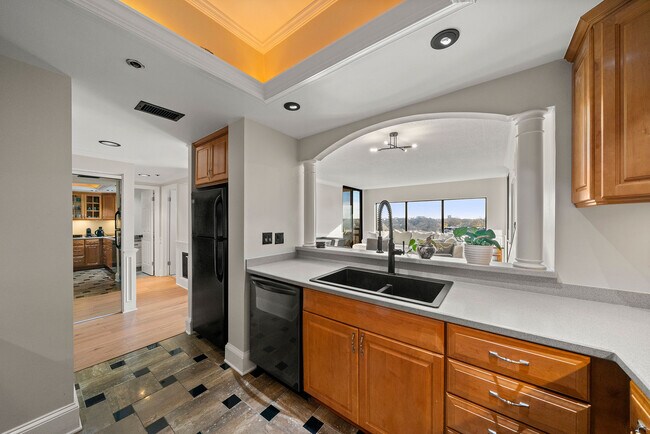 kitchen - new dish washer - 1130 Piedmont Ave NE