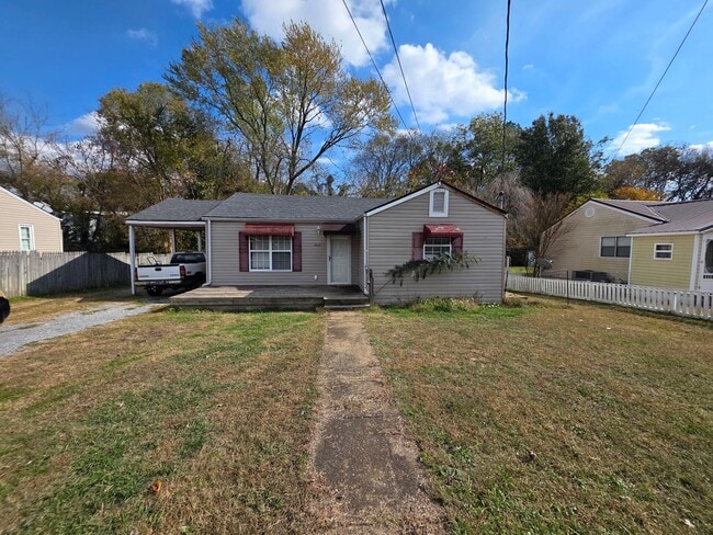 Primary Photo - SPECIAL: 1st months rent FREE if lease is signed in December: 2 Bedroom 1 Bath House with storage...