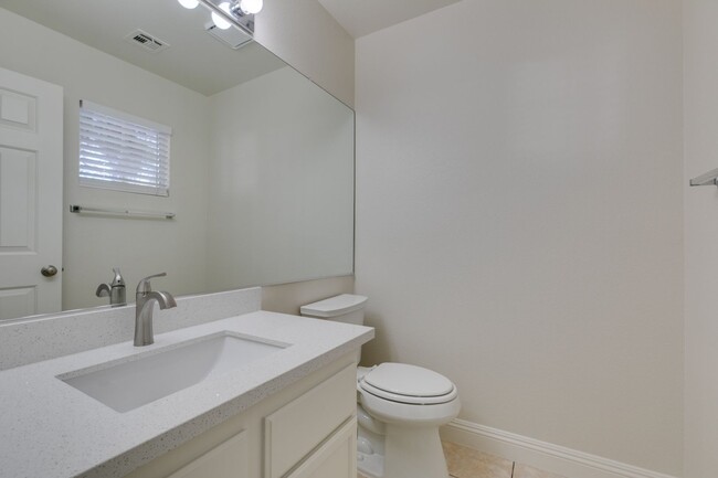 Building Photo - Beautiful remodeled 3 bedroom 2-story home...