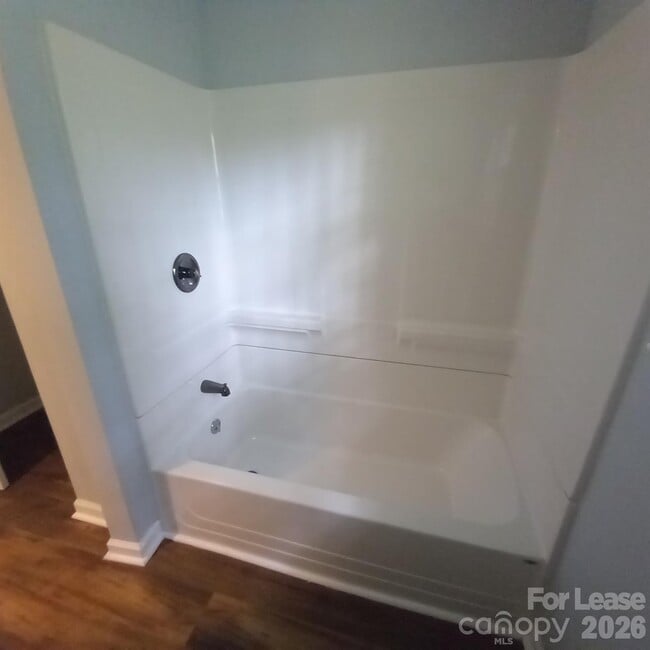 Building Photo - 10417 White Pine Rd