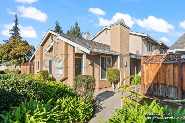 Building Photo - 1618 Seacreek Way