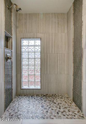 Building Photo - 6129 E Edgemont Ave