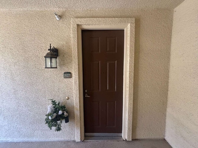 Building Photo - Beautiful 2 Bed, 2 Bath Apartment Home in The Phoenician – Resort-Style Living in Roseville!