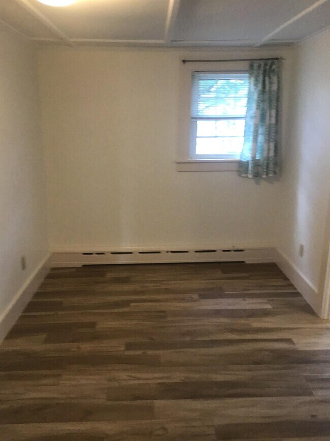 Building Photo - 132 Pine St