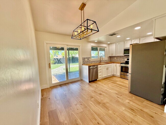 Building Photo - Update home available NOW